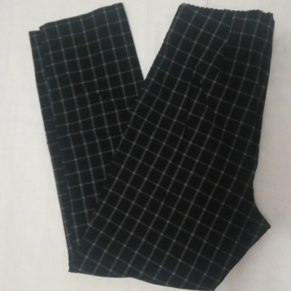 Elle Women's Black & White Plaid Skinny Ankle Pants Trousers Size Medium - Picture 4 of 6